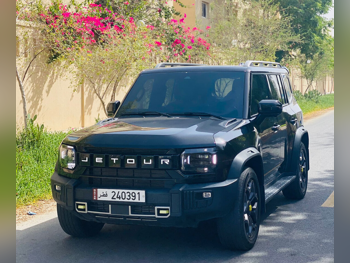 Jetour  T2  Luxury  2025  Automatic  48,000 Km  4 Cylinder  Four Wheel Drive (4WD)  SUV  Black  With Warranty