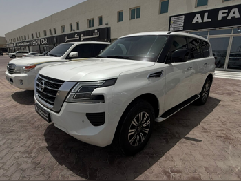 نيسان  باترول  أكس أي  2020  اوتوماتيك  237,000 كم  6 سلندر  دفع رباعي  اس يو في  أبيض