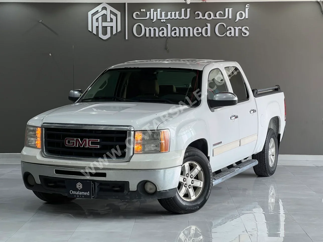 GMC  Sierra  1500  2011  Automatic  339,000 Km  8 Cylinder  Four Wheel Drive (4WD)  Pick Up  White