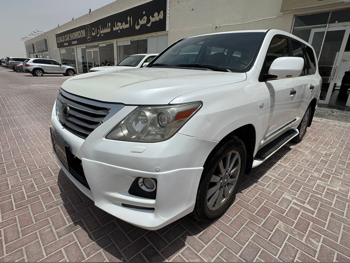 Lexus  LX  570  2011  Automatic  336,000 Km  8 Cylinder  Four Wheel Drive (4WD)  SUV  White