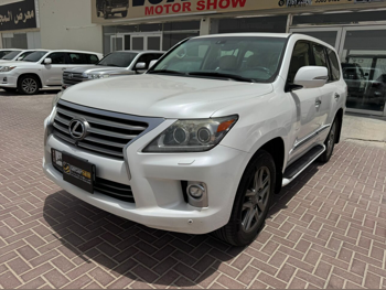 Lexus  LX  570  2014  Automatic  436,000 Km  8 Cylinder  Four Wheel Drive (4WD)  SUV  White