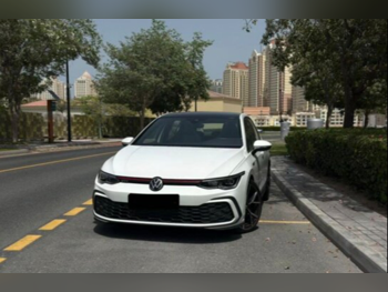 Volkswagen  Golf  GTI  2022  Automatic  30,500 Km  4 Cylinder  Front Wheel Drive (FWD)  Hatchback  White and Black