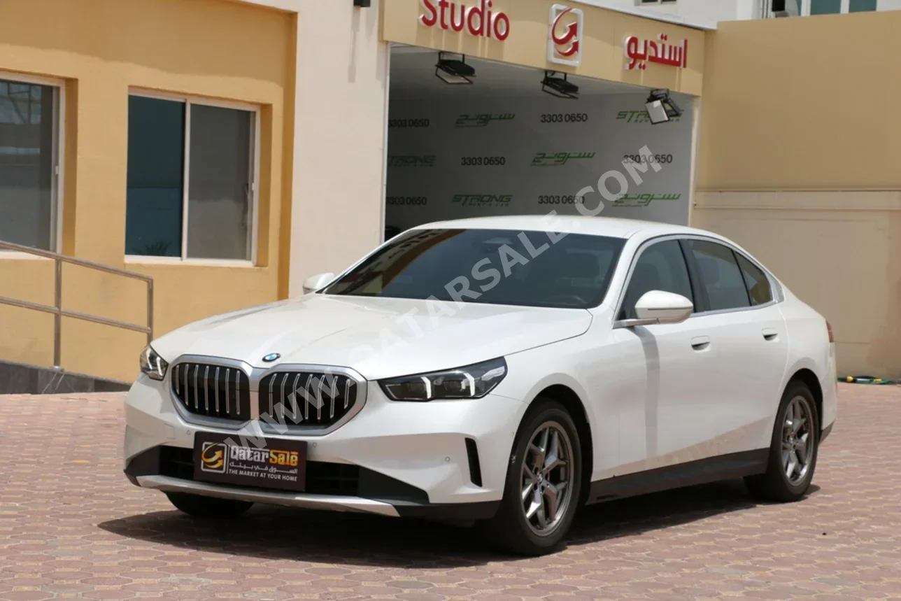 BMW 5-Series 520i 2024 Automatic 37,000 Km 4 Cylinder Rear Wheel Drive (RWD) Sedan White With Warranty