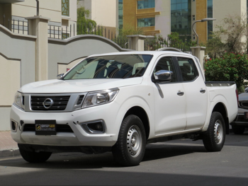 Nissan  Navara  SE  2020  Automatic  129,000 Km  4 Cylinder  Rear Wheel Drive (RWD)  Pick Up  White