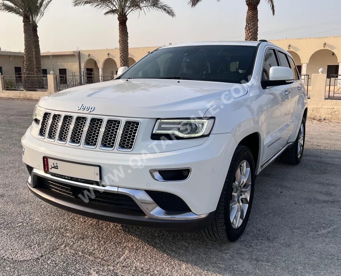 Jeep  Grand Cherokee  Summit  2015  Automatic  143,000 Km  8 Cylinder  Four Wheel Drive (4WD)  SUV  White