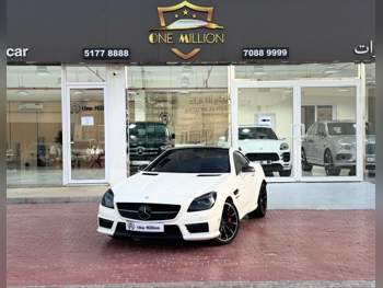 مرسيدس - بنز اس ال كيه 55 AMG 2013 اوتوماتيك 133,000 كم 8 سلندر دفع خلفي كشف أبيض