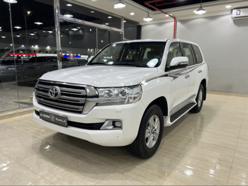 Toyota  Land Cruiser  GXR  2018  Automatic  222,000 Km  6 Cylinder  Four Wheel Drive (4WD)  SUV  White