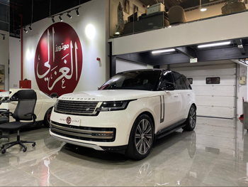 Land Rover  Range Rover  Vogue HSE  2022  Automatic  51,000 Km  8 Cylinder  Four Wheel Drive (4WD)  SUV  White  With Warranty