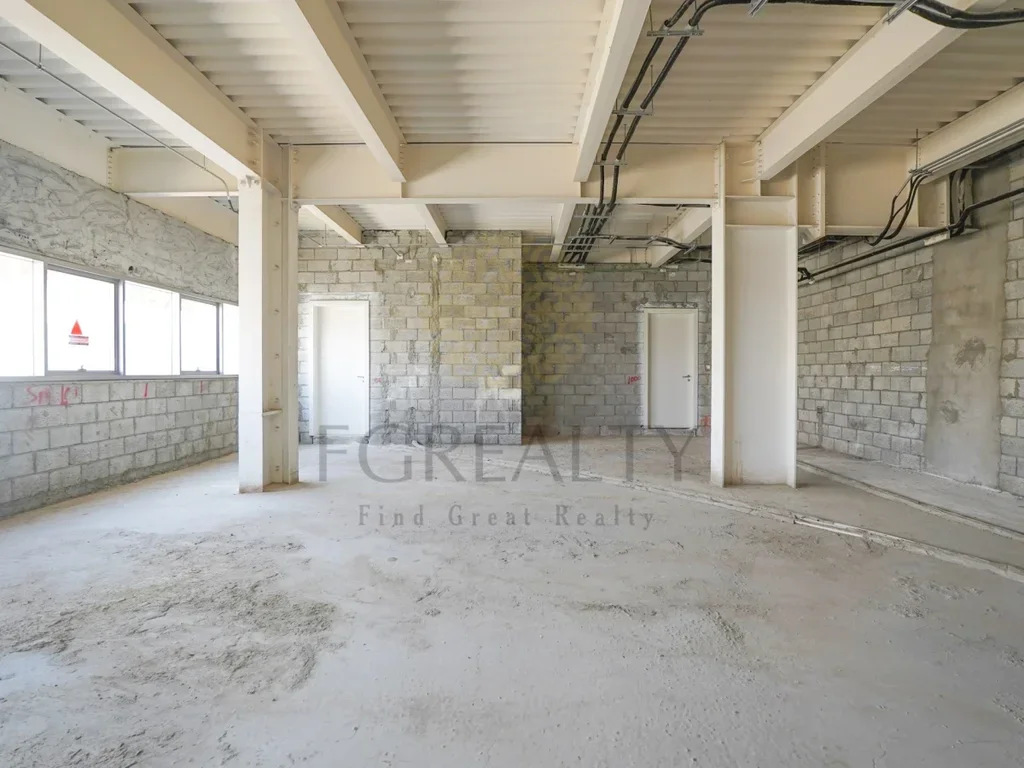 Commercial Offices - Not Furnished  - Doha  - Umm Lekhba