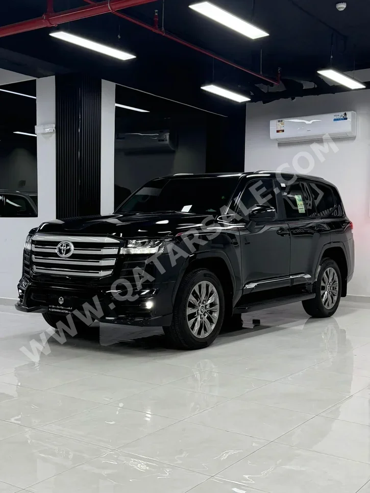 Toyota  Land Cruiser  GXR Twin Turbo  2024  Automatic  81,000 Km  6 Cylinder  Four Wheel Drive (4WD)  SUV  Black  With Warranty