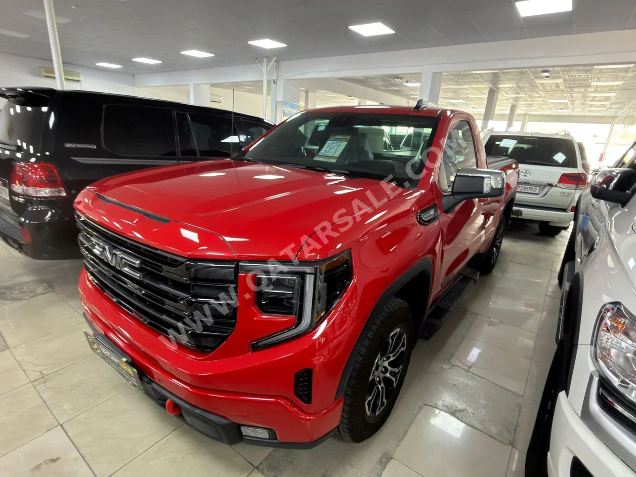 GMC  Sierra  2025  Automatic  15,000 Km  8 Cylinder  Four Wheel Drive (4WD)  Pick Up  Red  With Warranty