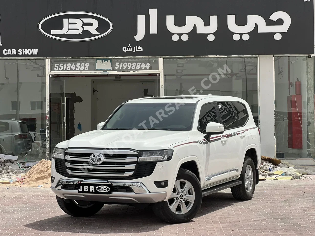 Toyota  Land Cruiser  GXR  2025  Automatic  12,000 Km  6 Cylinder  Four Wheel Drive (4WD)  SUV  White  With Warranty