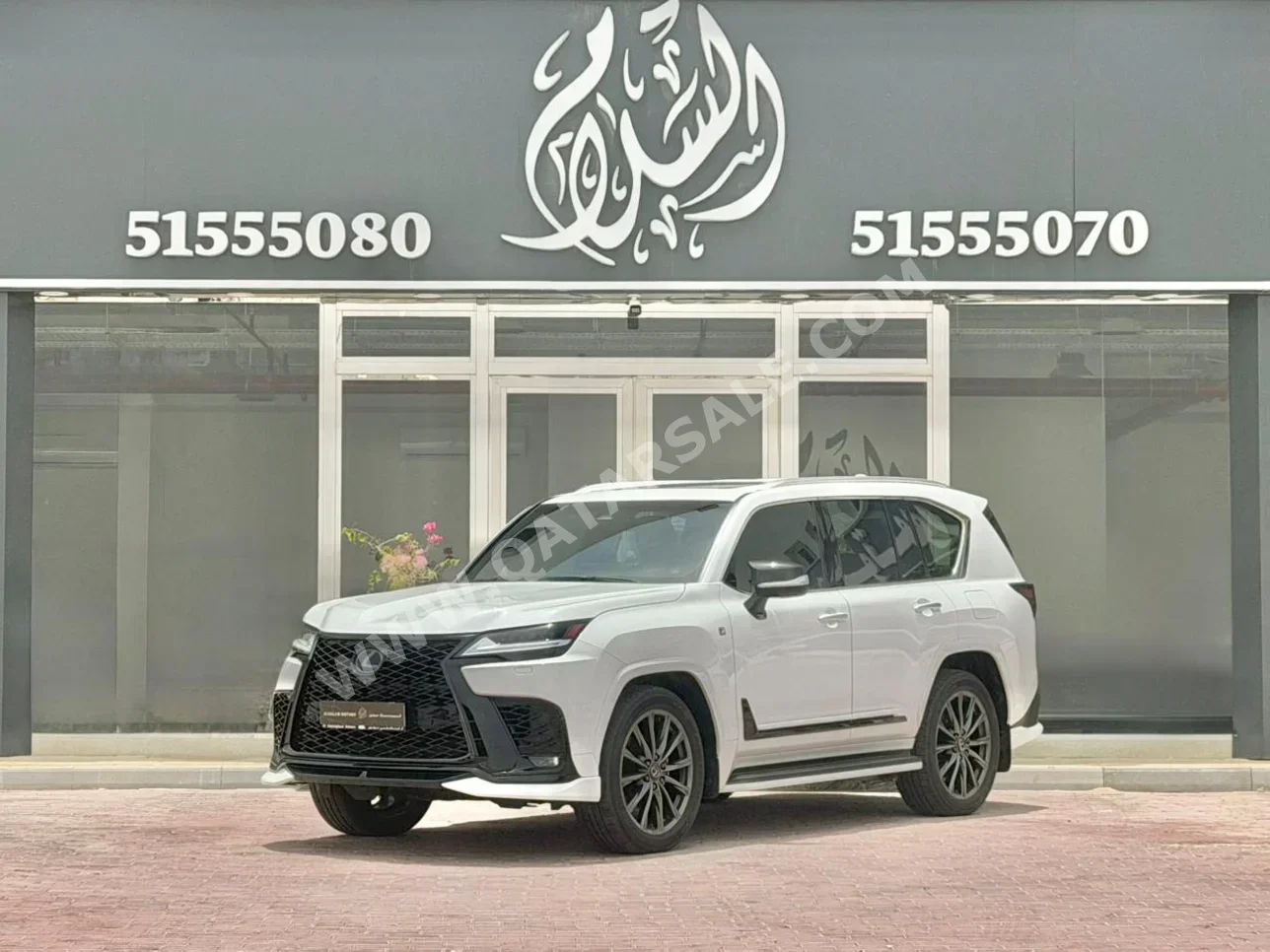 لكزس ال اكس 600 اف سبورت 2025 اوتوماتيك 16,000 كم 6 سلندر دفع رباعي اس يو في أبيض تحت الضمان