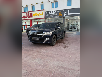 Toyota Land Cruiser VXS 2016 Automatic 278,000 Km 8 Cylinder Four Wheel Drive (4WD) SUV Black