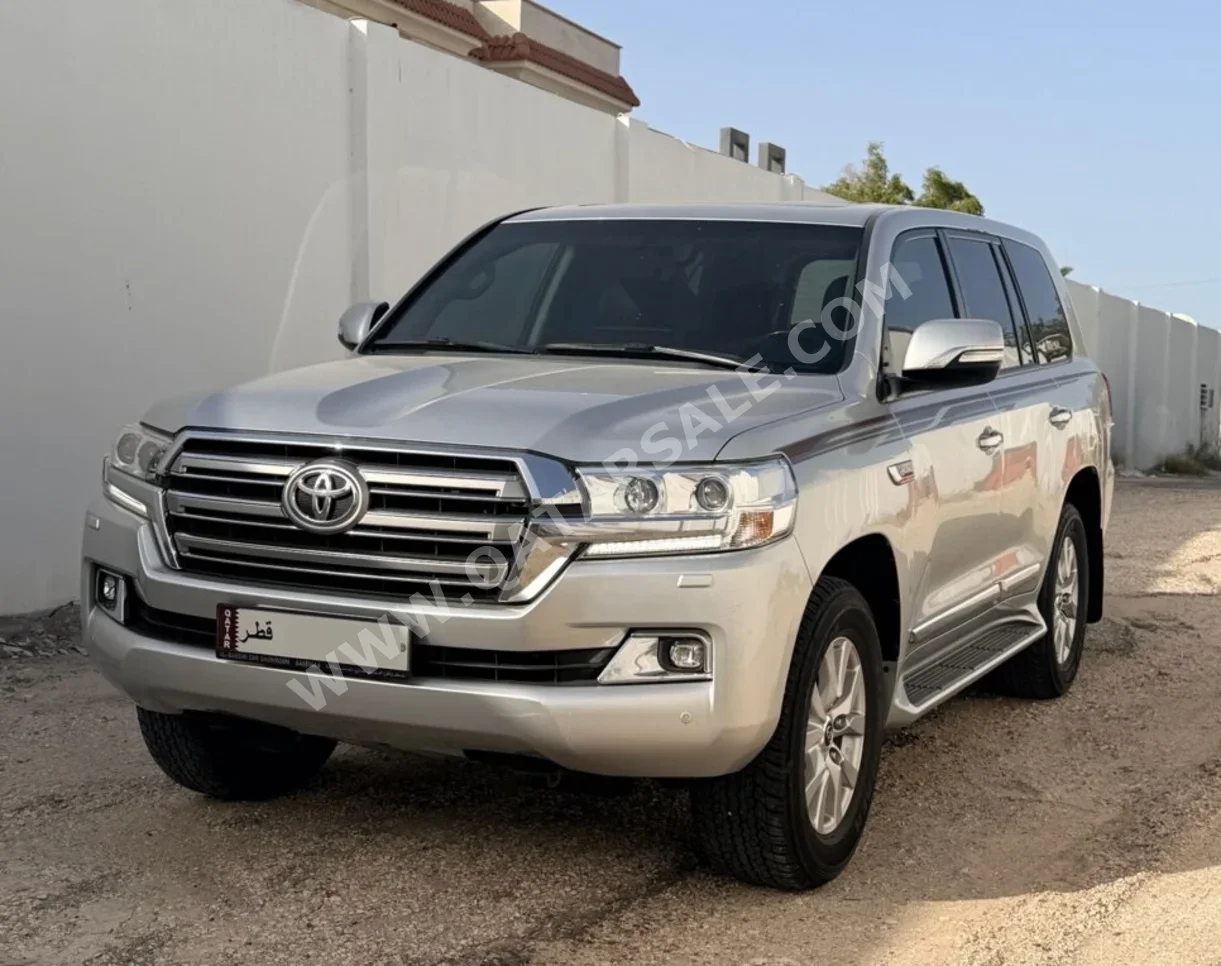 Toyota  Land Cruiser  GXR  2021  Automatic  88,000 Km  6 Cylinder  Four Wheel Drive (4WD)  SUV  Silver