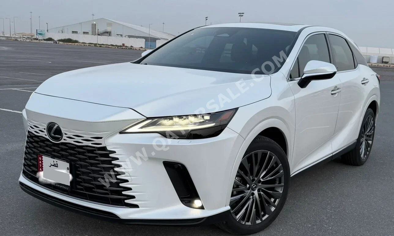 لكزس  ار اكس  350  2024  اوتوماتيك  4,700 كم  4 سلندر  دفع رباعي  اس يو في  أبيض لؤلؤي  تحت الضمان