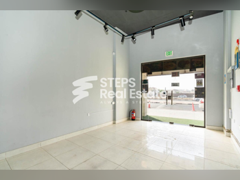 Commercial Shops - Not Furnished  - Doha  For Rent  - Old Airport
