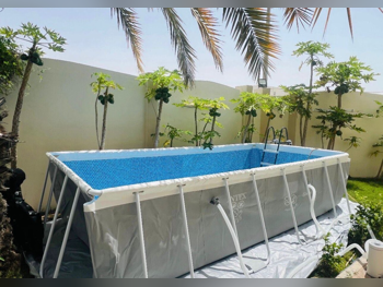 Swimming Pool - Black