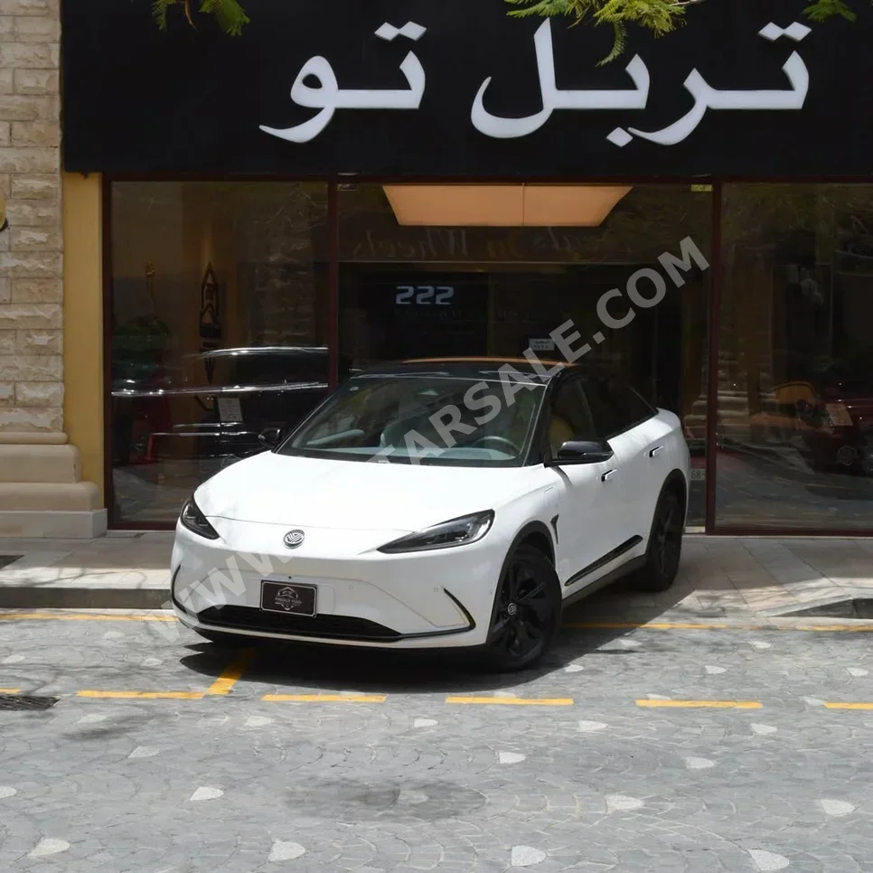 في اي ام  ألفا  اس  2023  اوتوماتيك  0 كم  0 سلندر  سحب امامي  سيدان  أبيض