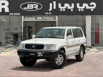 Toyota  Land Cruiser  GX  2000  Manual  260,000 Km  6 Cylinder  Four Wheel Drive (4WD)  SUV  White