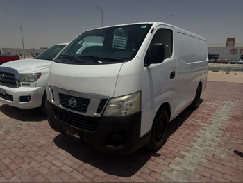 Nissan Urvan NV350 2016 Manual 260,000 Km 4 Cylinder Rear Wheel Drive (RWD) Van / Bus White