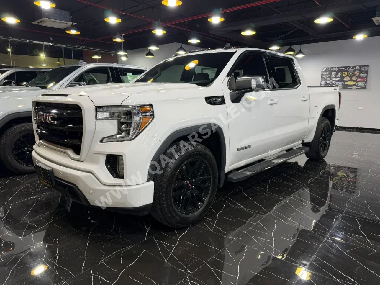 GMC Sierra Elevation 2022 Automatic 132,000 Km 8 Cylinder Four Wheel Drive (4WD) Pick Up White