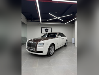 Rolls-Royce  Ghost  2013  Automatic  20,000 Km  12 Cylinder  All Wheel Drive (AWD)  Sedan  White