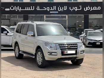 ميتسوبيشي  باجيرو  GLS  2020  اوتوماتيك  39,000 كم  6 سلندر  دفع رباعي  اس يو في  أبيض