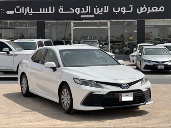 Toyota  Camry  GL  2022  Automatic  425,000 Km  4 Cylinder  Front Wheel Drive (FWD)  Sedan  White