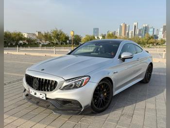 مرسيدس - بنز  سي - كلاس  63 AMG  2017  اوتوماتيك  160,000 كم  8 سلندر  دفع خلفي  كوبيه \ سبورت  فضي