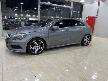 Mercedes-Benz A-Class 250 2015 Automatic 124,000 Km 4 Cylinder Rear Wheel Drive (RWD) Hatchback Silver