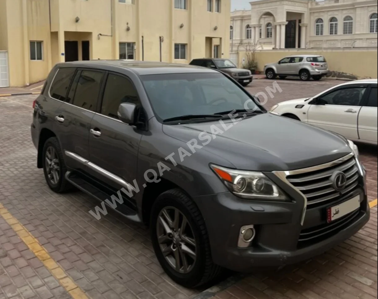 لكزس  ال اكس  570  2013  اوتوماتيك  422,500 كم  8 سلندر  دفع رباعي  اس يو في  رمادي غامق