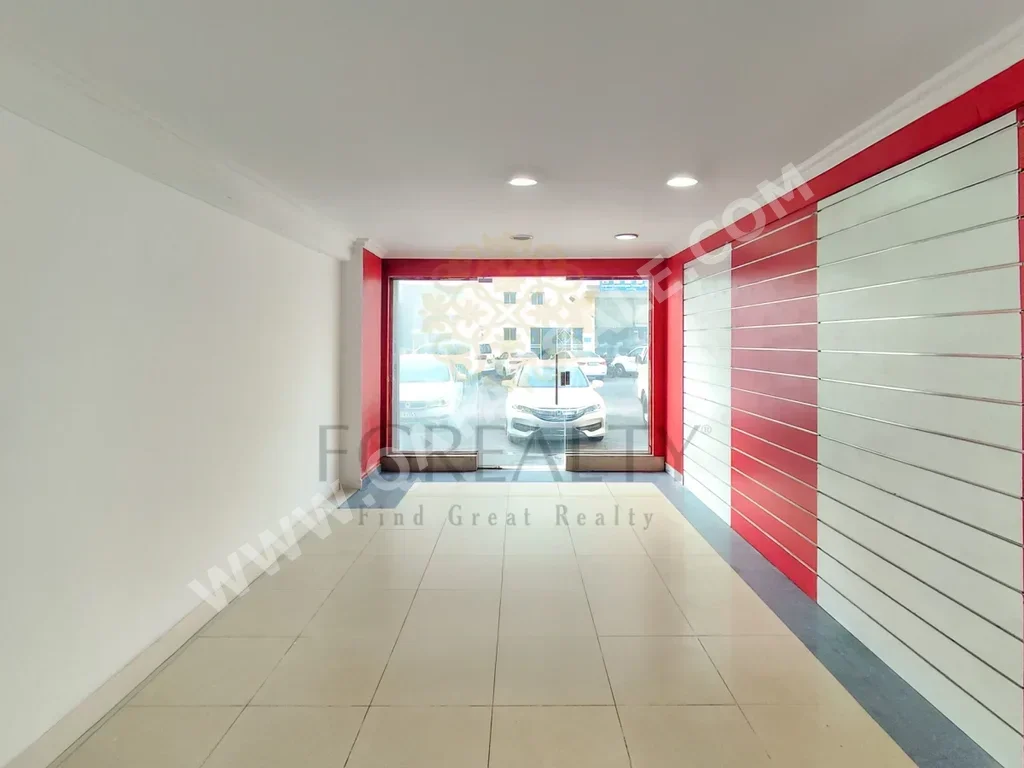 Commercial Shops - Not Furnished For Rent - Doha - Fereej Al Nasr