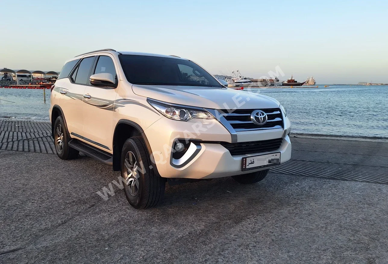 Toyota Fortuner 2018 Automatic 138,000 Km 6 Cylinder Four Wheel Drive (4WD) SUV Pearl