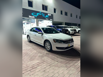 فوكس واغن  باسات  2015  اوتوماتيك  207,000 كم  4 سلندر  سحب امامي  سيدان  أبيض