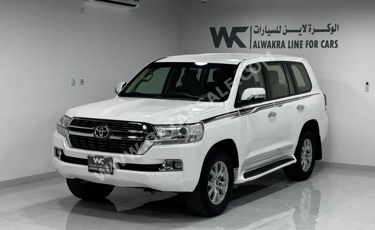 Toyota Land Cruiser G 2017 Automatic 380,000 Km 6 Cylinder Four Wheel Drive (4WD) SUV White
