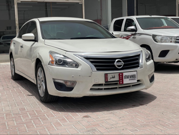 Nissan  Altima  3.5 SV  2013  Automatic  165,000 Km  6 Cylinder  Rear Wheel Drive (RWD)  Sedan  White