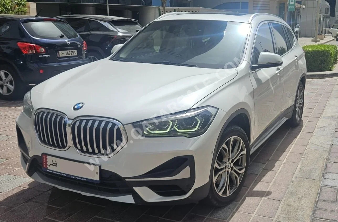BMW X-Series X1 2022 Automatic 32,000 Km 4 Cylinder Four Wheel Drive (4WD) SUV Pearl