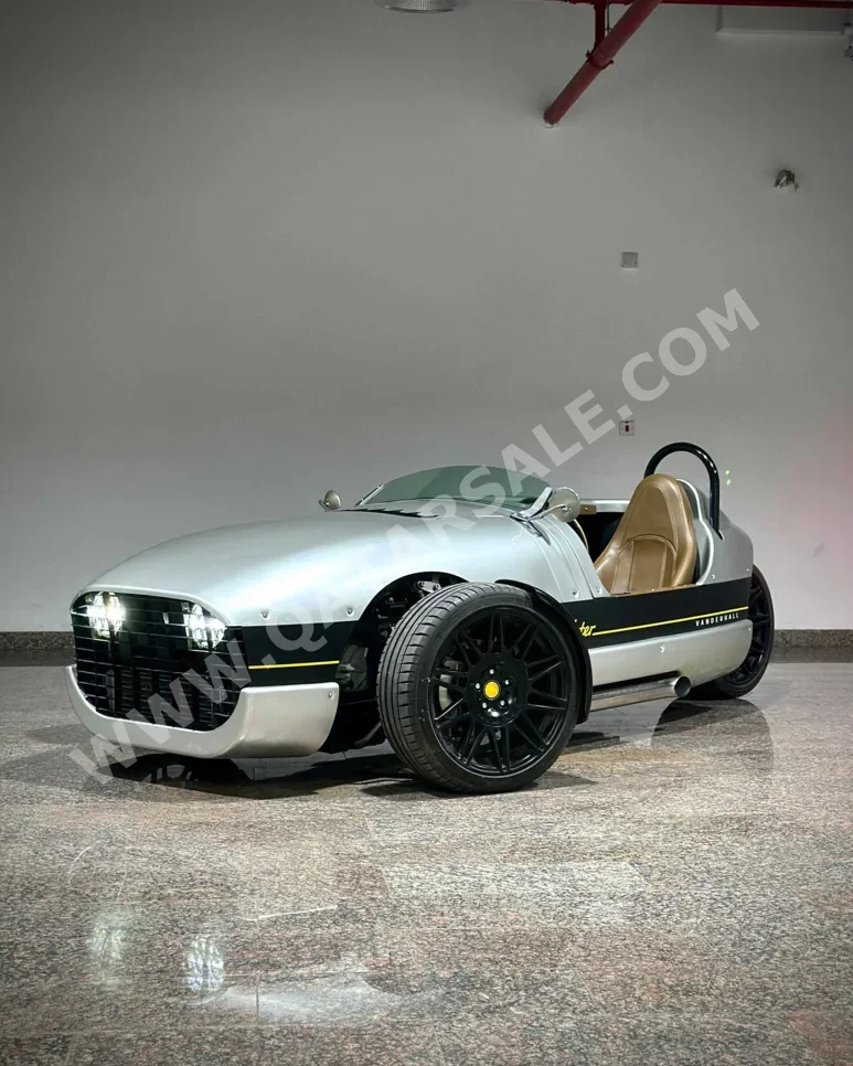 Vanderhall Venice GTS 2019 Automatic 6,000 Km 4 Cylinder All Wheel Drive (AWD) Convertible Silver With Warranty