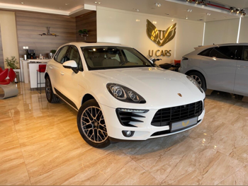 Porsche  Macan  2017  Automatic  125,000 Km  4 Cylinder  Four Wheel Drive (4WD)  SUV  White