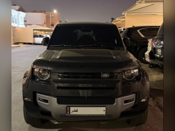 Land Rover  Defender  110 HSE  2023  Automatic  59,000 Km  6 Cylinder  Four Wheel Drive (4WD)  SUV  Gray  With Warranty