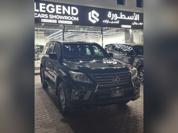 لكزس ال اكس 570 اس 2009 اوتوماتيك 360,000 كم 8 سلندر دفع رباعي اس يو في أسود