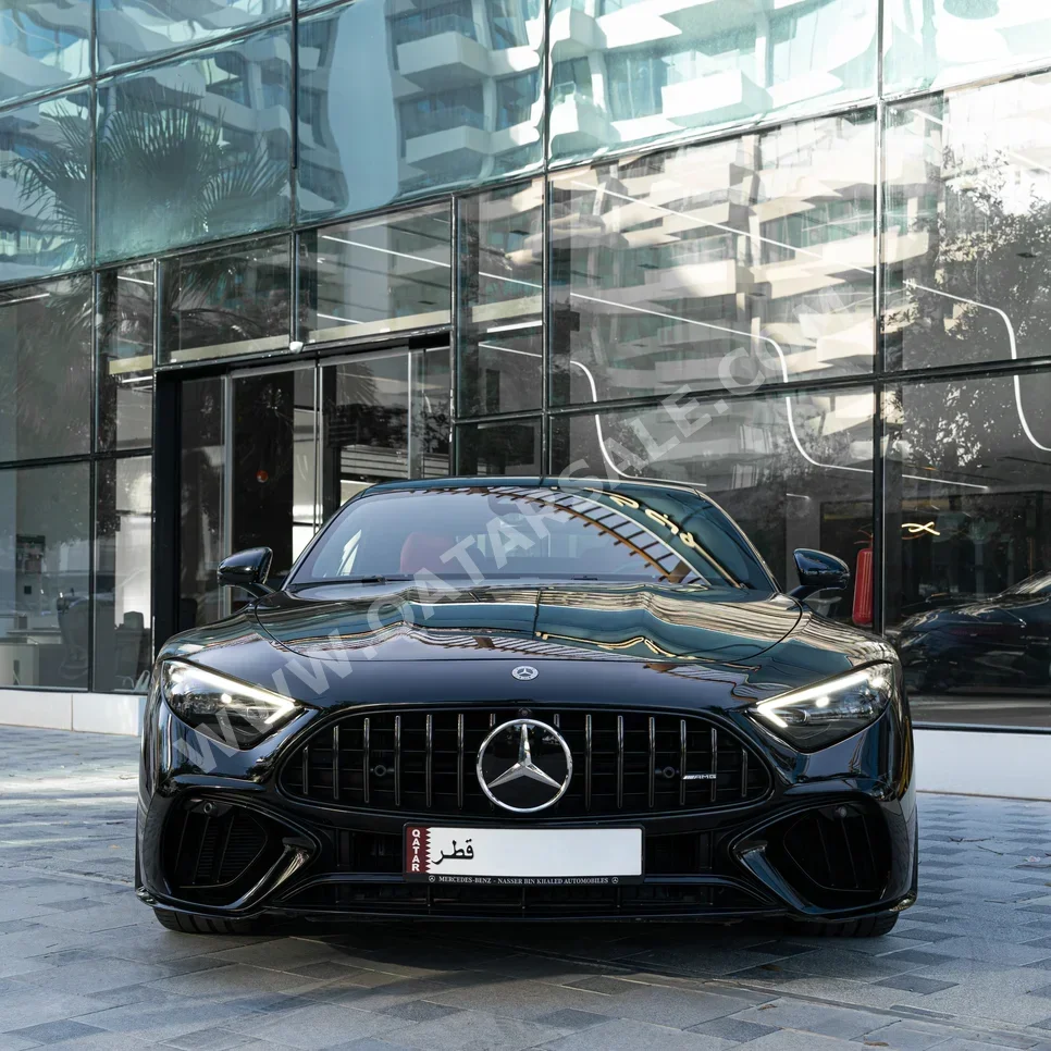 مرسيدس - بنز اس ال 55 AMG 2022 اوتوماتيك 8,450 كم 8 سلندر دفع كلي مستمر كشف أسود تحت الضمان