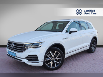 Volkswagen  Touareg  Highline plus  2019  Automatic  99,000 Km  6 Cylinder  All Wheel Drive (AWD)  SUV  White