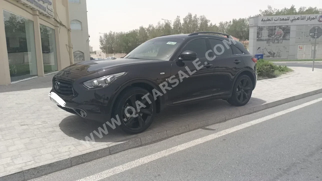 Infiniti  QX  70S  2016  Automatic  155,000 Km  6 Cylinder  All Wheel Drive (AWD)  SUV  Black
