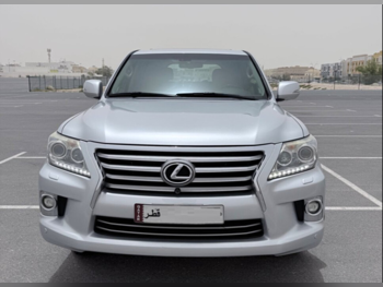 Lexus LX 570 2015 Automatic 239,500 Km 8 Cylinder Four Wheel Drive (4WD) SUV Silver