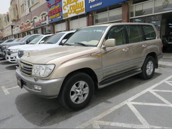 Toyota  Land Cruiser  VXR  2006  Automatic  400,000 Km  8 Cylinder  Four Wheel Drive (4WD)  SUV  Gold