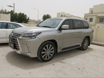 Lexus  LX  570  2017  Automatic  276,000 Km  8 Cylinder  Four Wheel Drive (4WD)  SUV  Sonic Titanium