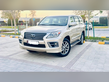 Lexus  LX  570 S  2014  Automatic  156,000 Km  8 Cylinder  Four Wheel Drive (4WD)  SUV  White