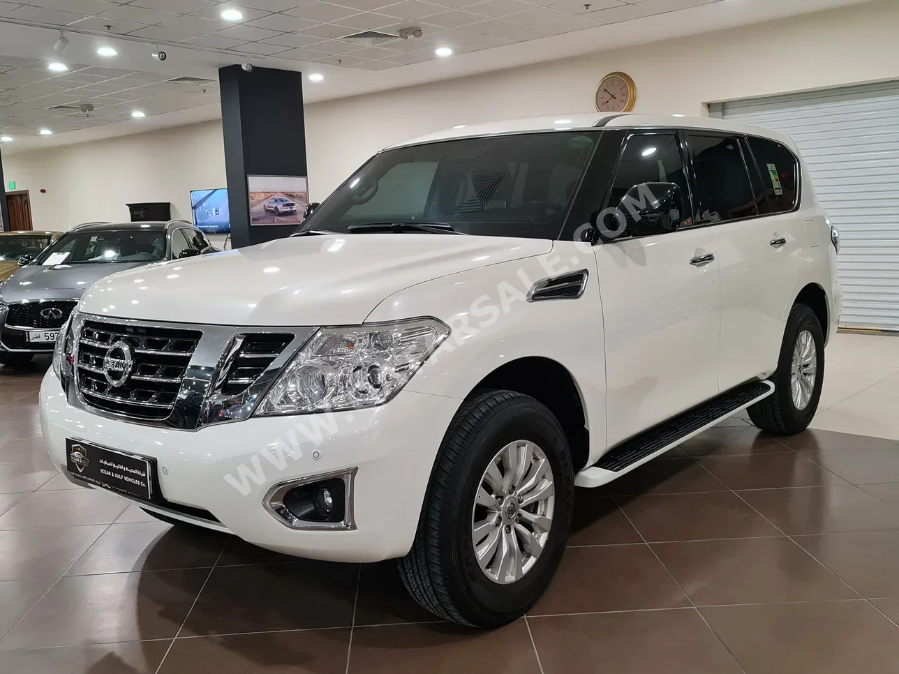 Nissan Patrol SE 2014 Automatic 200,000 Km 8 Cylinder Four Wheel Drive (4WD) SUV White